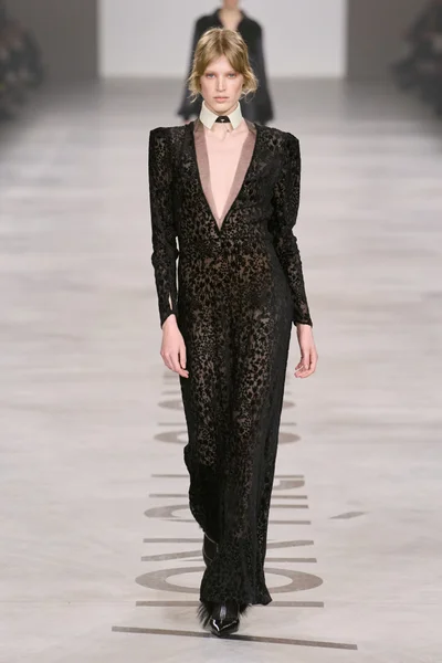 Look 79